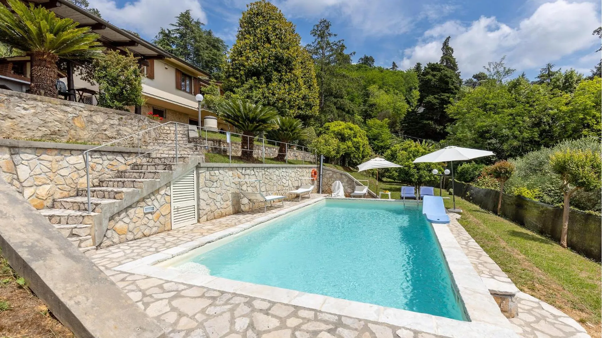 Villa Il Pavone Mommio