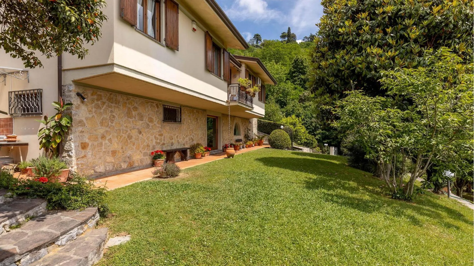 Ferienhaus Villa Il Pavone Mommio