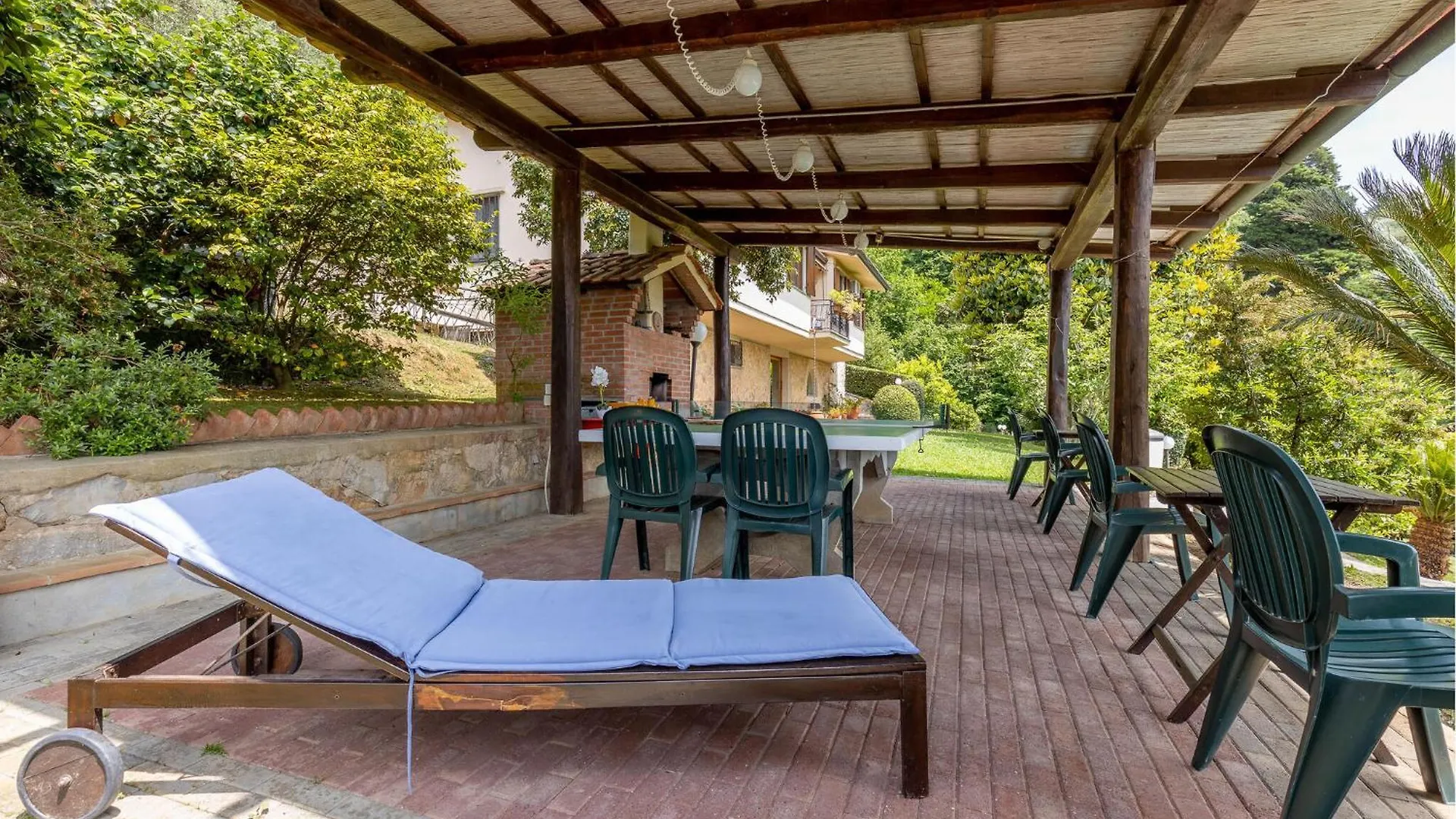Villa Il Pavone Mommio